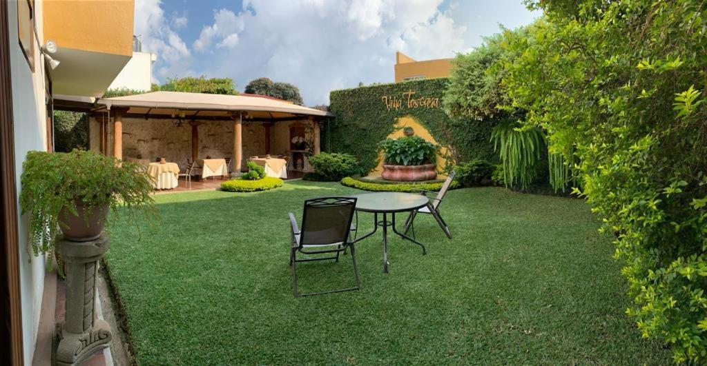Hostal Villa Toscana Guatemala City Bagian luar foto