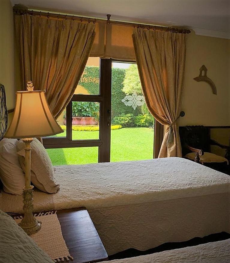 Hostal Villa Toscana Guatemala City Bagian luar foto