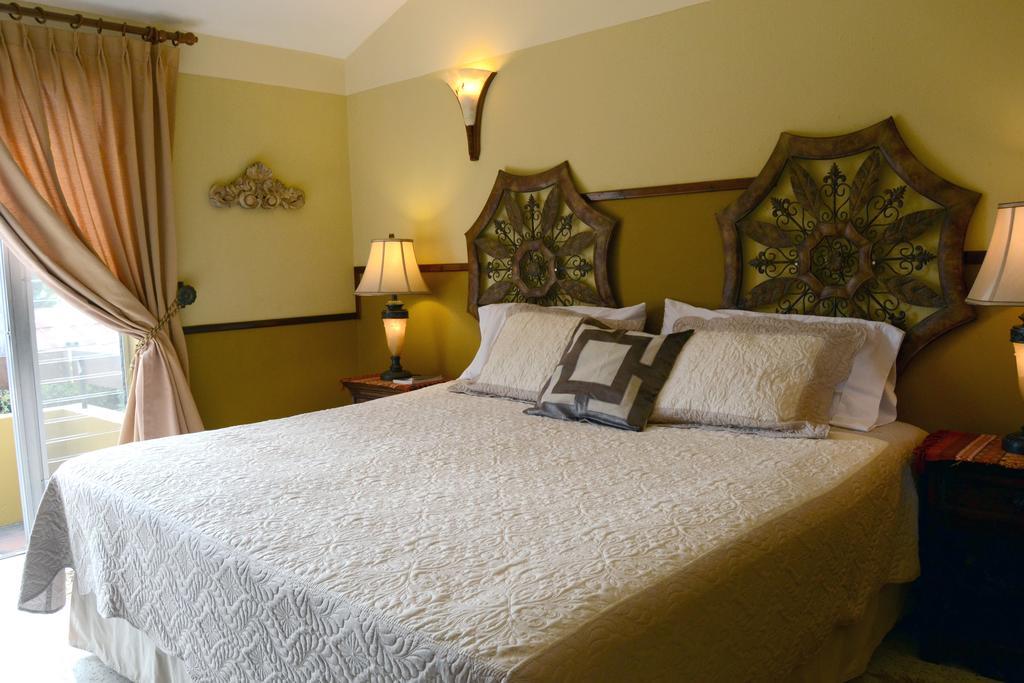 Hostal Villa Toscana Guatemala City Bagian luar foto