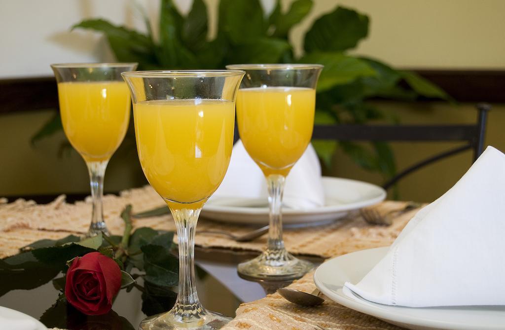 Hostal Villa Toscana Guatemala City Bagian luar foto