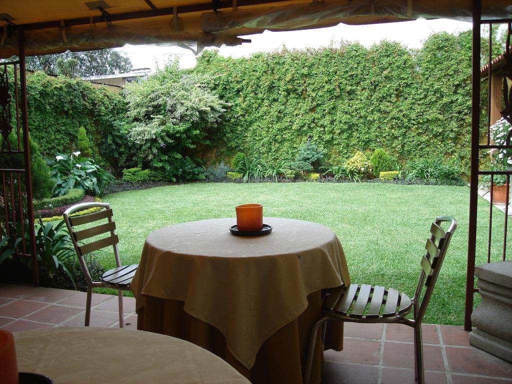 Hostal Villa Toscana Guatemala City Bagian luar foto